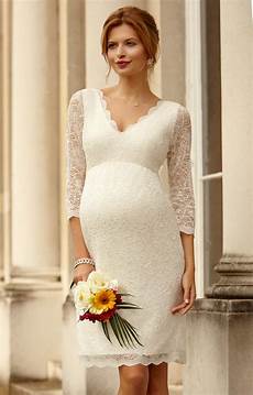 Pregnancy Wedding Outfits