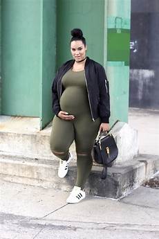 Curvy Maternity Clothes