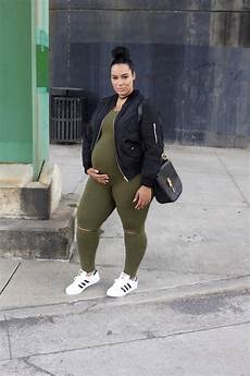 Cute Pregnant Outfits