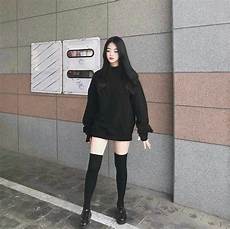 Edgy Maternity Clothes