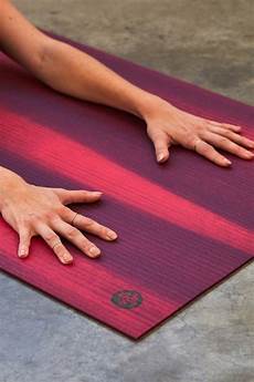 Maternity Yoga Clothes