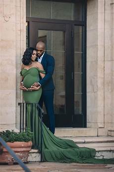 Pregnancy Photoshoot Outfits