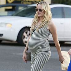 Pregnant Beach Outfits