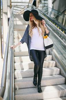 Trendy Pregnancy Outfits